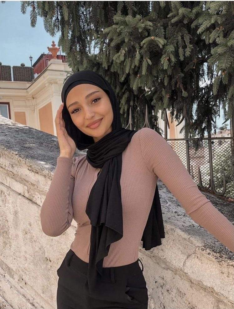 Kardelen İstanbul Escort