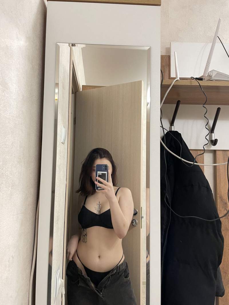 Mina İstanbul Escort
