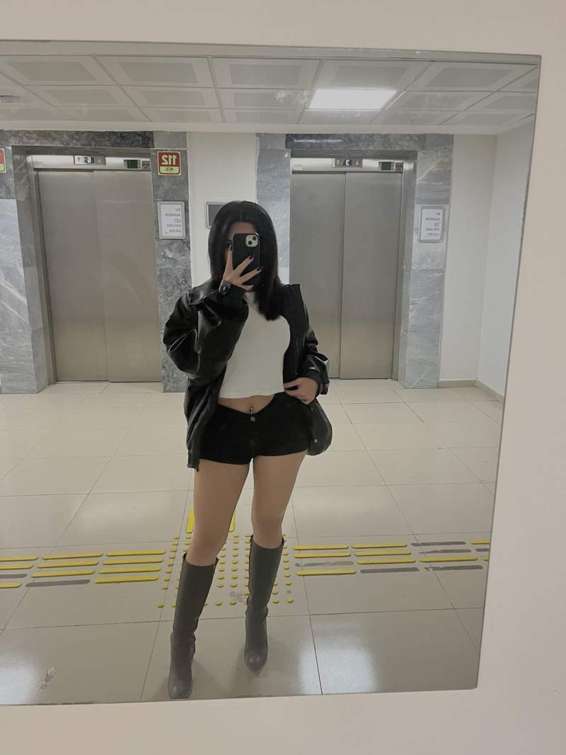 Damla İstanbul Escort