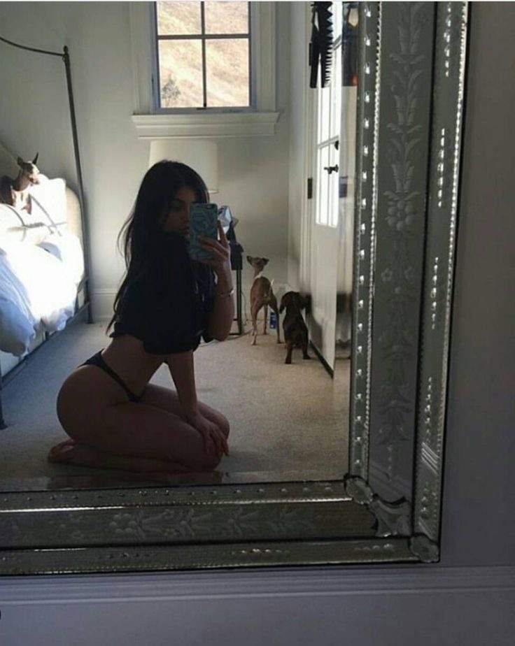 Ece İstanbul Escort